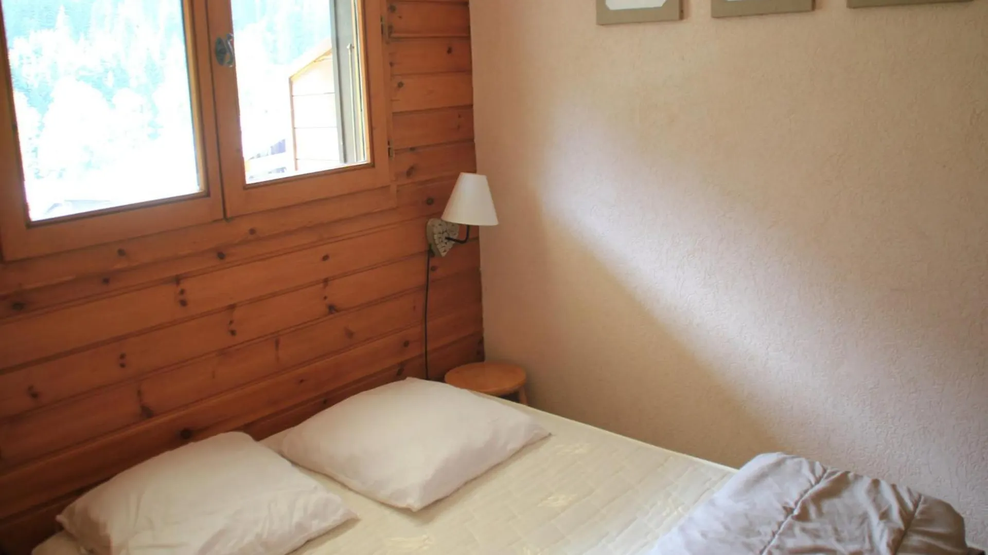 Apartment In Chatel With Balcony Frankrig