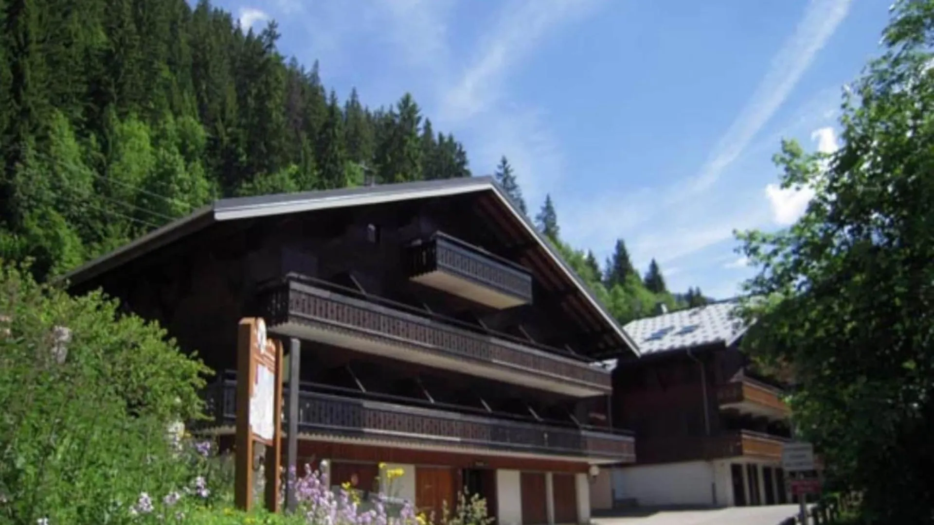 Apartment In Chatel With Balcony Frankrig